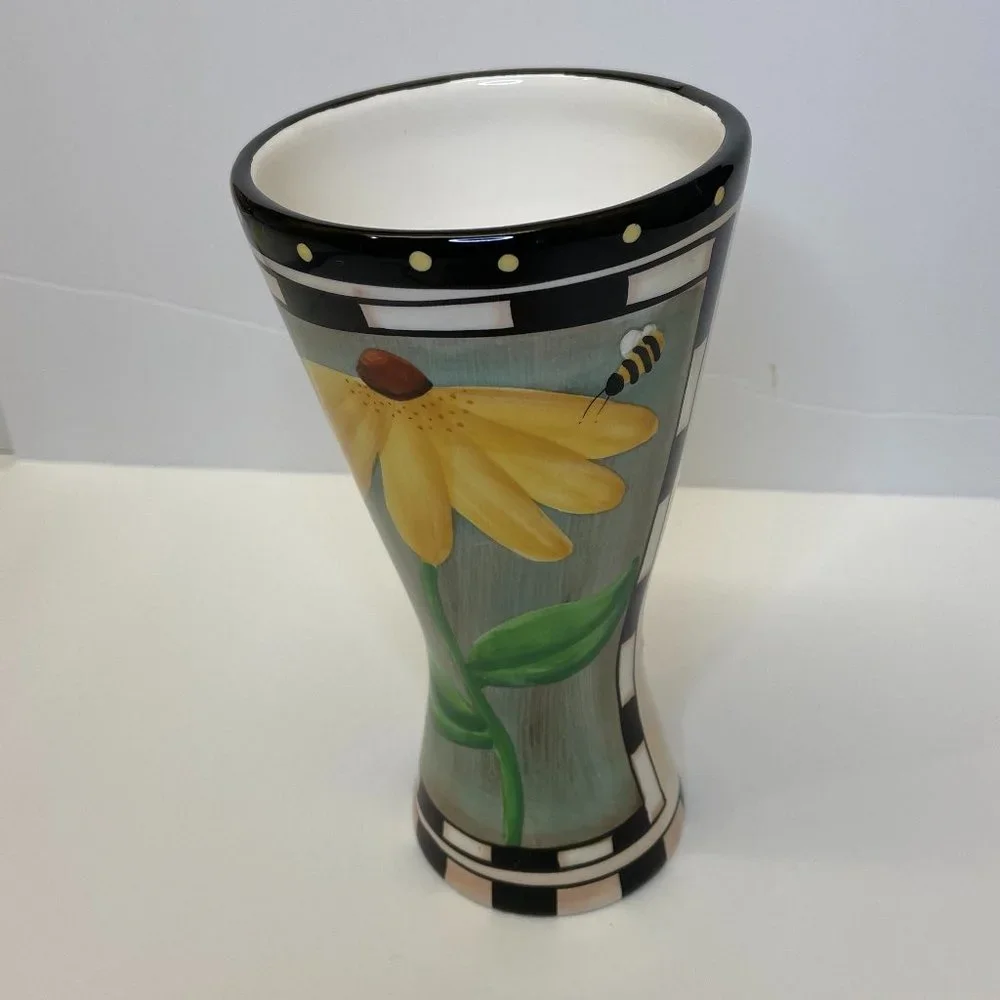 Vintage - Crazy Mountain, Hand Painted Vase‎